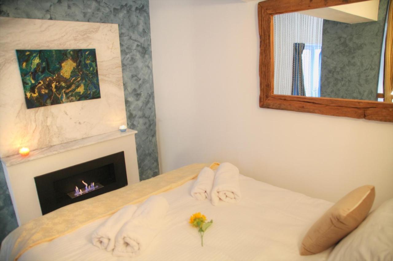 Royal Mansion In Unirii Square Apartman Kolozsvár Kültér fotó