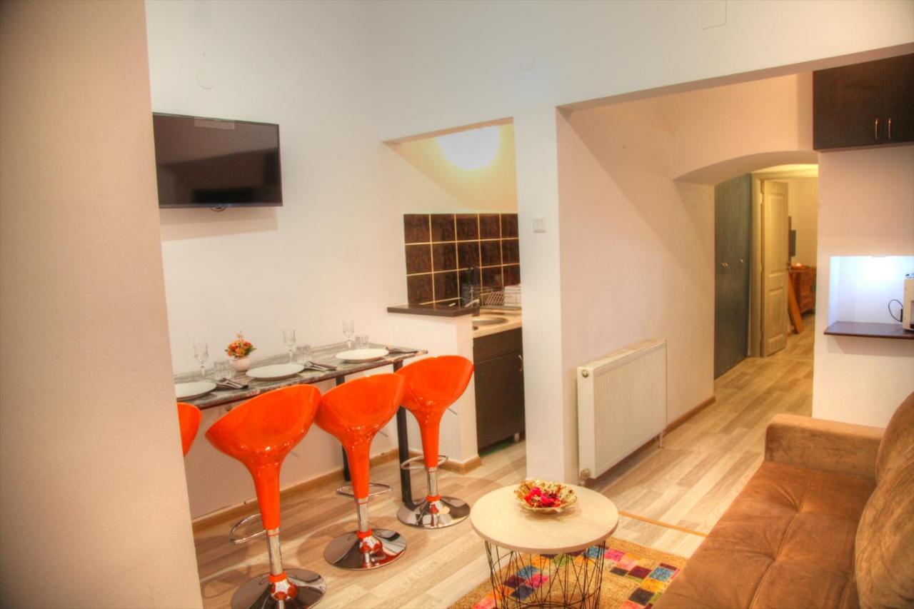 Royal Mansion In Unirii Square Apartman Kolozsvár Kültér fotó